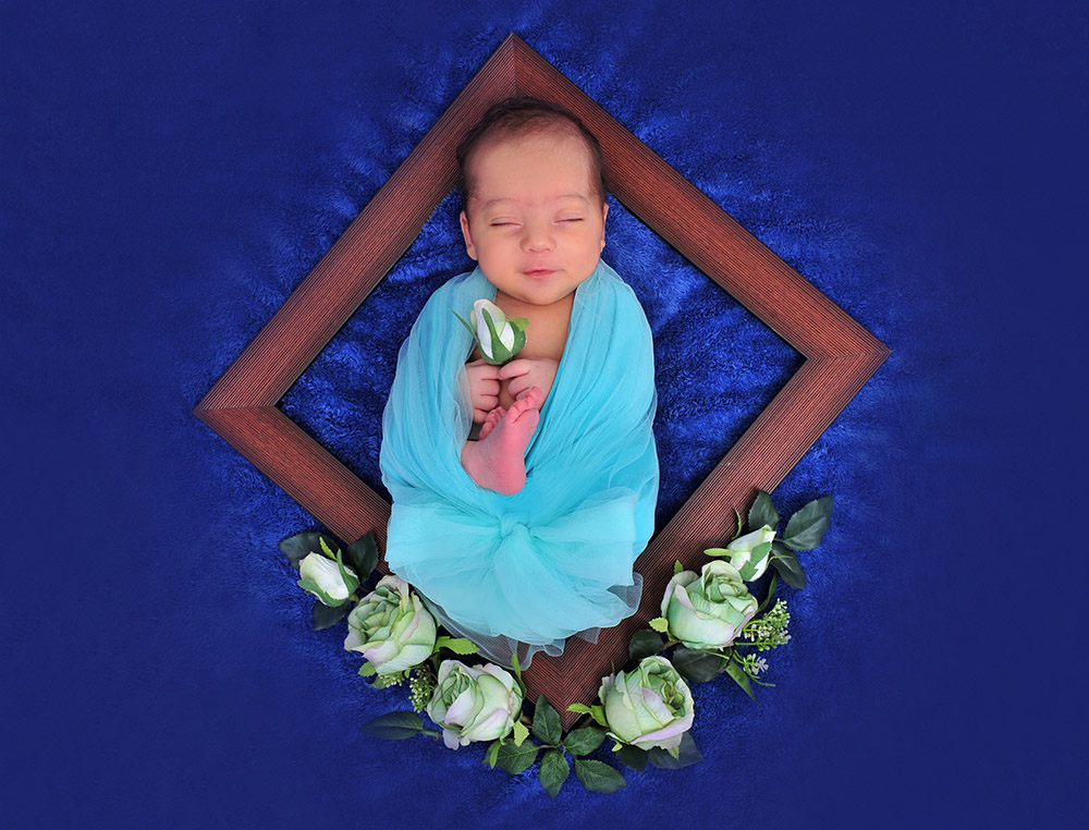 عکس نوزادی در آتلیه عکاسی نوزاد