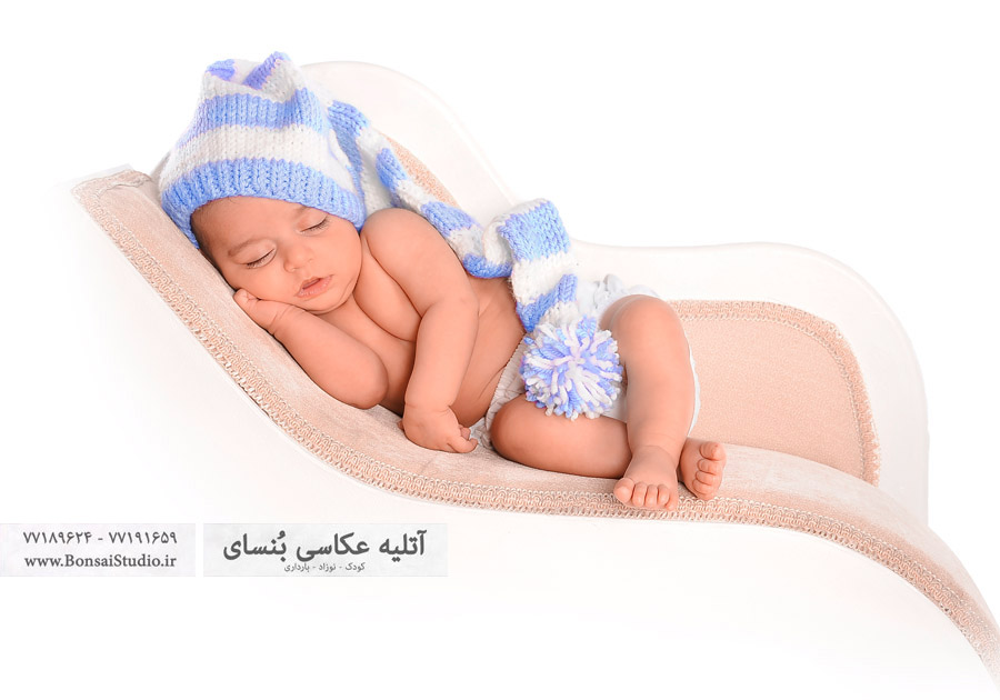 مل عکس نوزاد در آتلیه
